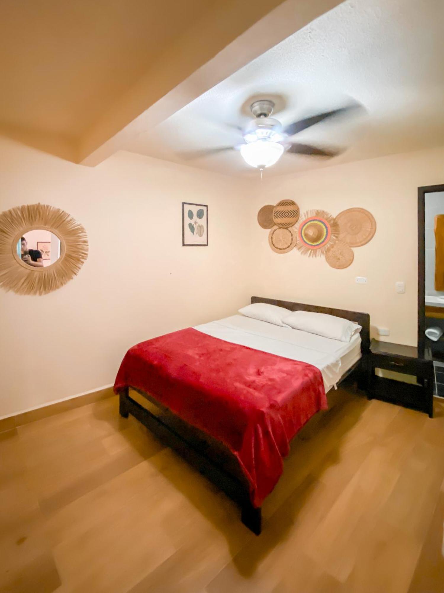 La Rosa Nautica Hostel Guaduas Habitación foto